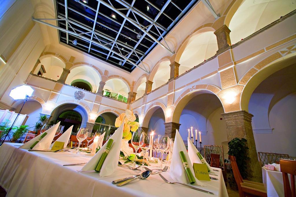 Jufa Hotel Schloss Roethelstein Admont Restaurant photo