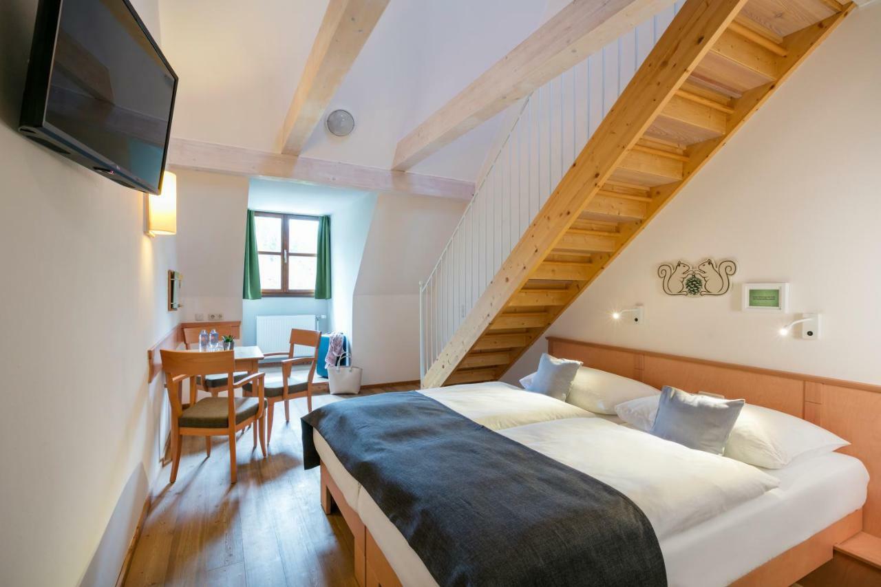 Jufa Hotel Schloss Roethelstein Admont Exterior photo